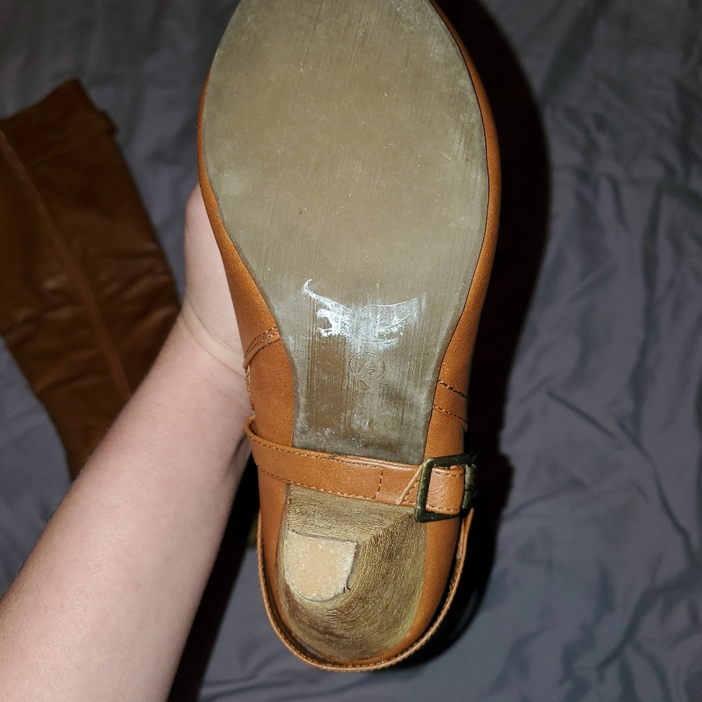 Heels - Picture 3 of 4